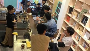 街角書店 Carreau de Rêverie｜咖啡飲品｜空間租借｜不限時咖啡廳 - 台東縣台東市