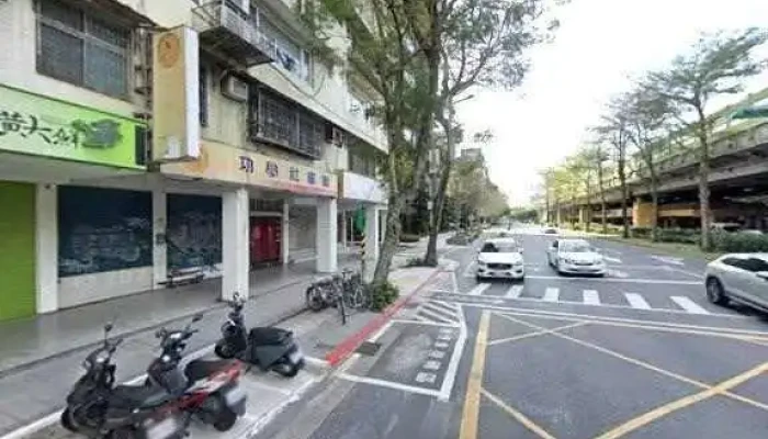 Huang Da Xian Da An Dian Jie Jing He 360 Du Quan Jing Zhao - Taipei City, Da’an District