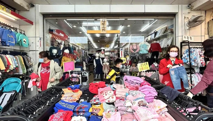 Kuan Kuan Jing Pin Tong Zhuang 附近 - Pingtung County, Pingtung City