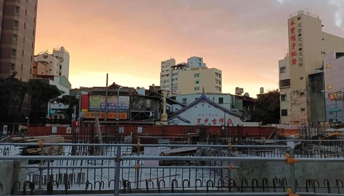 Lai Fa Cai Xue Sheng Fu Zhuan Mai Dian Yi Ban Jia Cheng Gong Lu 244Hao Quan Bu - Changhua County, Changhua City