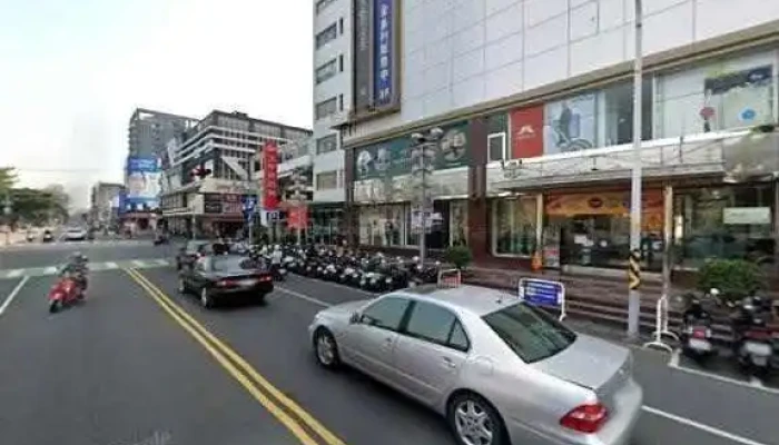 Li Ying Fang  Ping Dong Tai Ping Yang Zhuan Ju Jie Jing He 360 Du Quan Jing Zhao - Pingtung County, Pingtung City