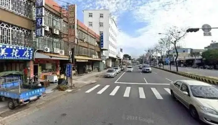 Man Zhu Fu Shi Jie Jing He 360 Du Quan Jing Zhao - Changhua County, Changhua City