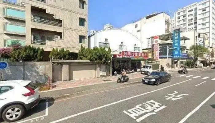 Tai Nan Shi Nong Hui Chao Shi Jie Jing He 360 Du Quan Jing Zhao - Tainan City, East District