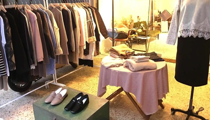 Xiao Xiao Yang Xing Fefes Select Shop Nei Bu - Nantou County, Puli Township
