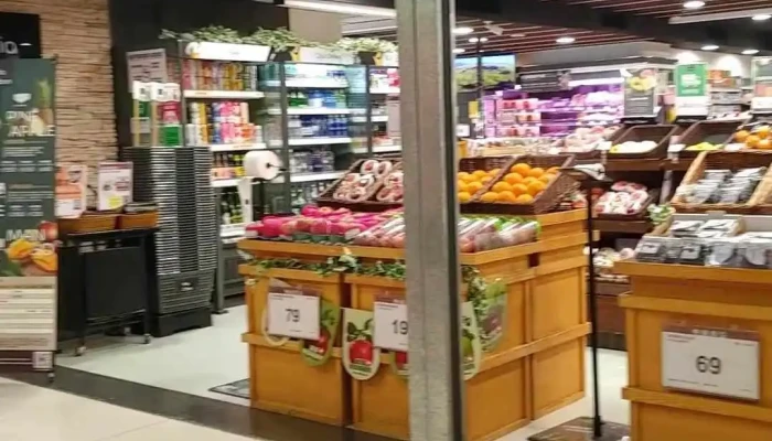 Mia Cbon Taipei Linsen Store Shi Pin - Taipei City, Zhongshan District