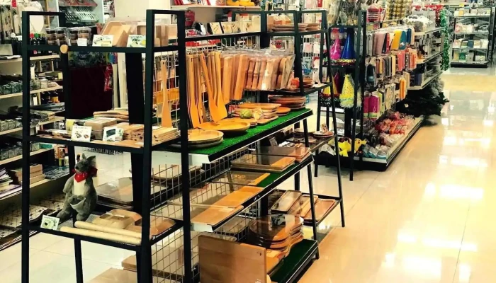 日星文具批发广场-潮州店 - 920台湾屏東縣潮州鎮延平路118號