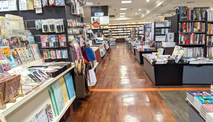 纪伊国屋书店 台中中港店 - 台中市