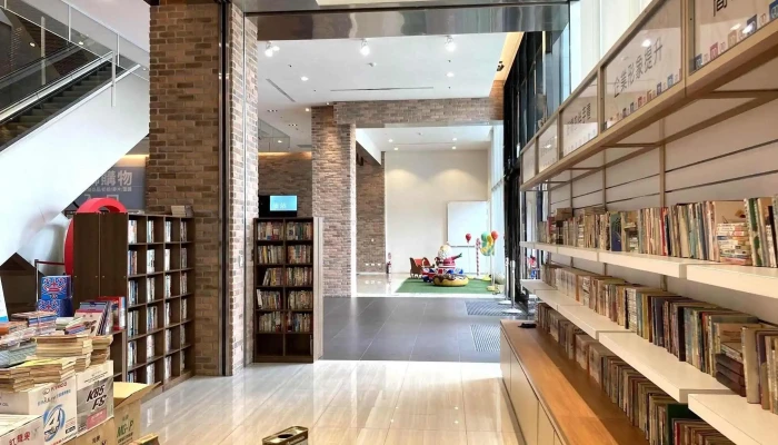 臻品齋書店（實體店休息、專營網路書店） - 891金門縣金湖鎮中山路8-8號一樓